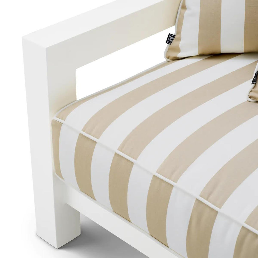 https://a.1stdibscdn.com/pair-of-striped-outdoor-chairs-matte-white-and-beige-finish-aluminum-frame-for-sale-picture-5/f_15302/f_460920221753975371858/unnamed_master.jpg