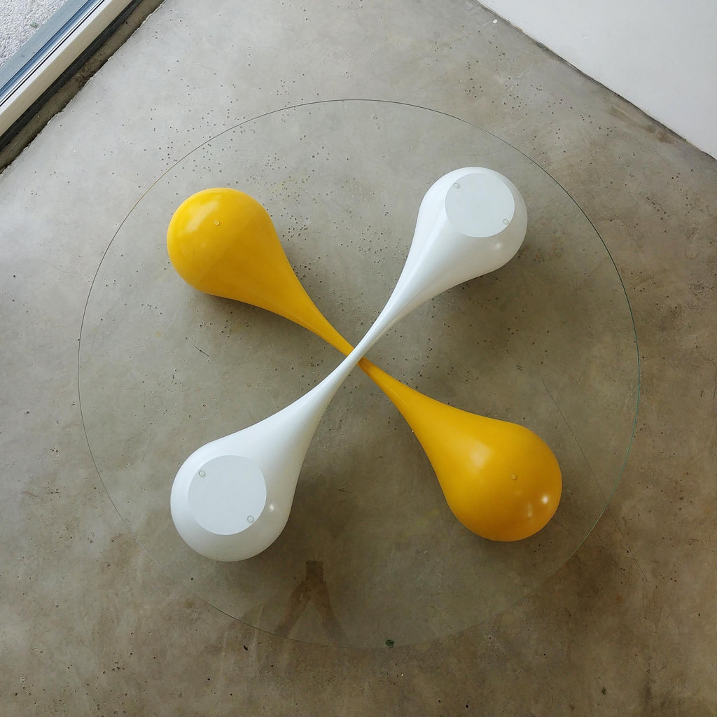 https://a.1stdibscdn.com/untouchables-sculptural-streamline-shaped-coffee-table-for-sale-picture-6/f_60952/f_275144621645707823415/untouchables_yellowhite_03_master.jpg