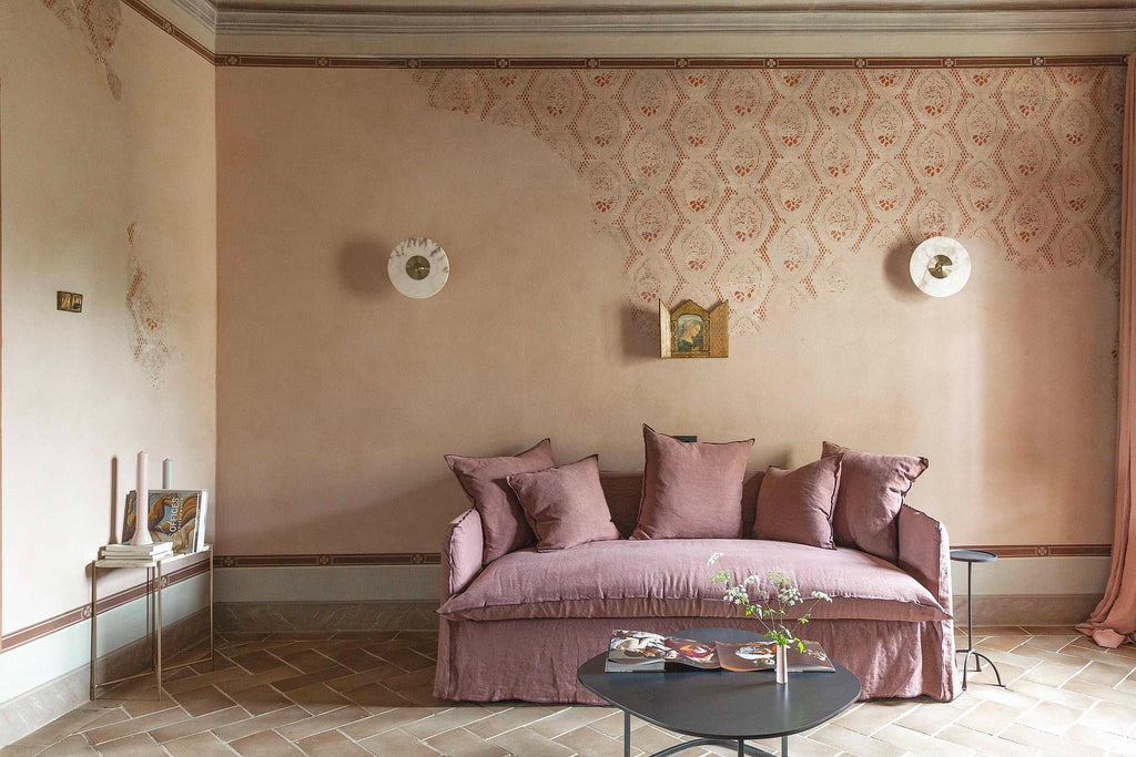 https://a.1stdibscdn.com/sofa-bed-gervasoni-ghost-13-design-paola-navone-for-sale-picture-16/f_105752/f_465013321756829654715/v3_aw_2023_06_05_001_19_2x_master.jpeg