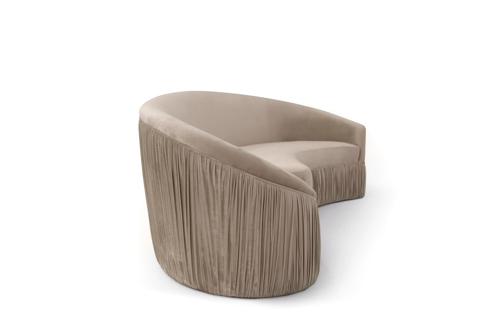 https://a.1stdibscdn.com/vamp-full-upholstery-sofa-for-sale-picture-3/f_74772/f_405812021720694864685/vamp2_sofa_3_master.jpg