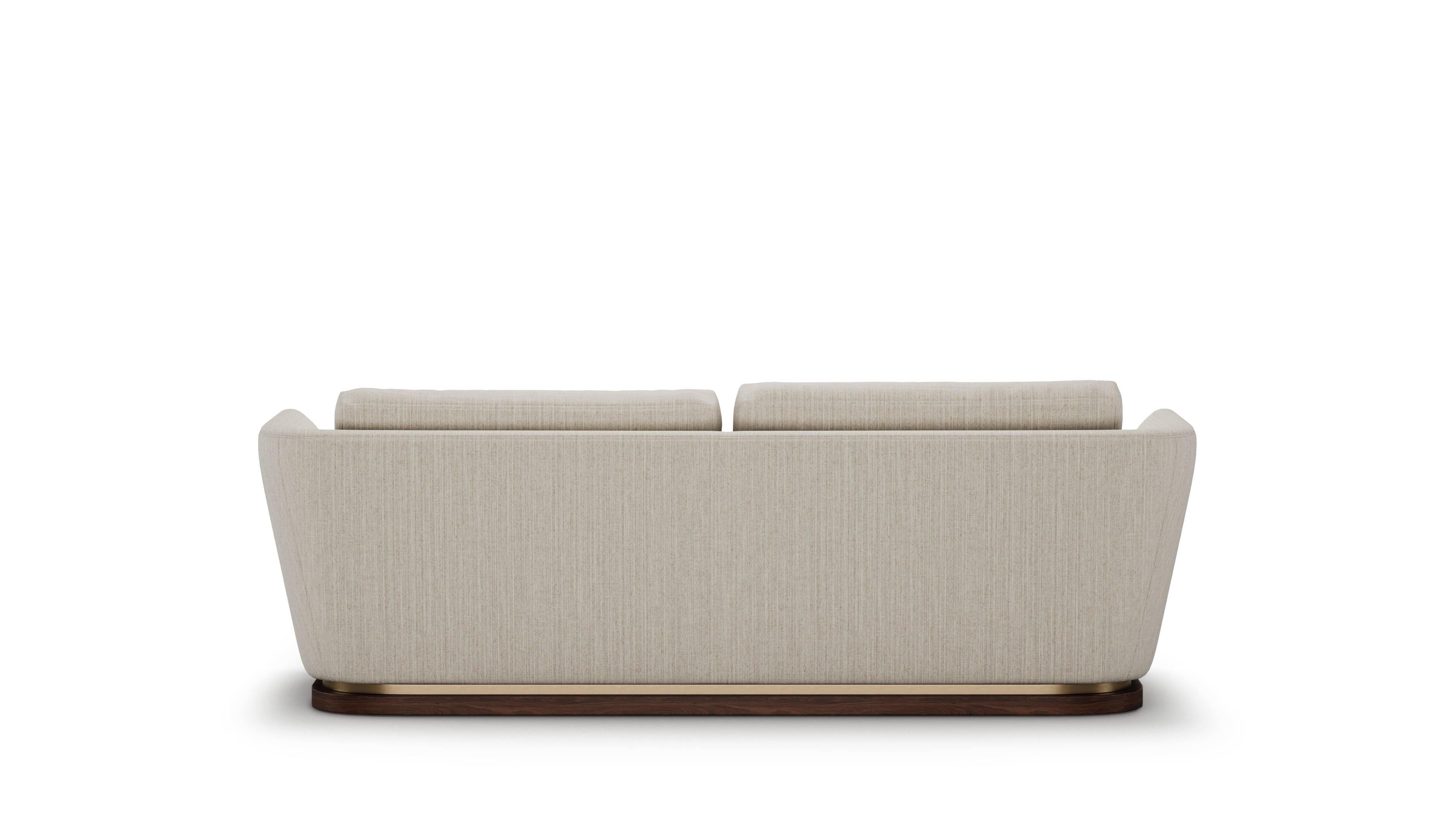 https://a.1stdibscdn.com/bold-contemporary-armchair-verona-sofa-with-brass-detailing-for-sale-picture-6/f_104862/f_453109721749803017025/verona_luxury_sofa_elegant_modern_elbra_4__master.jpg