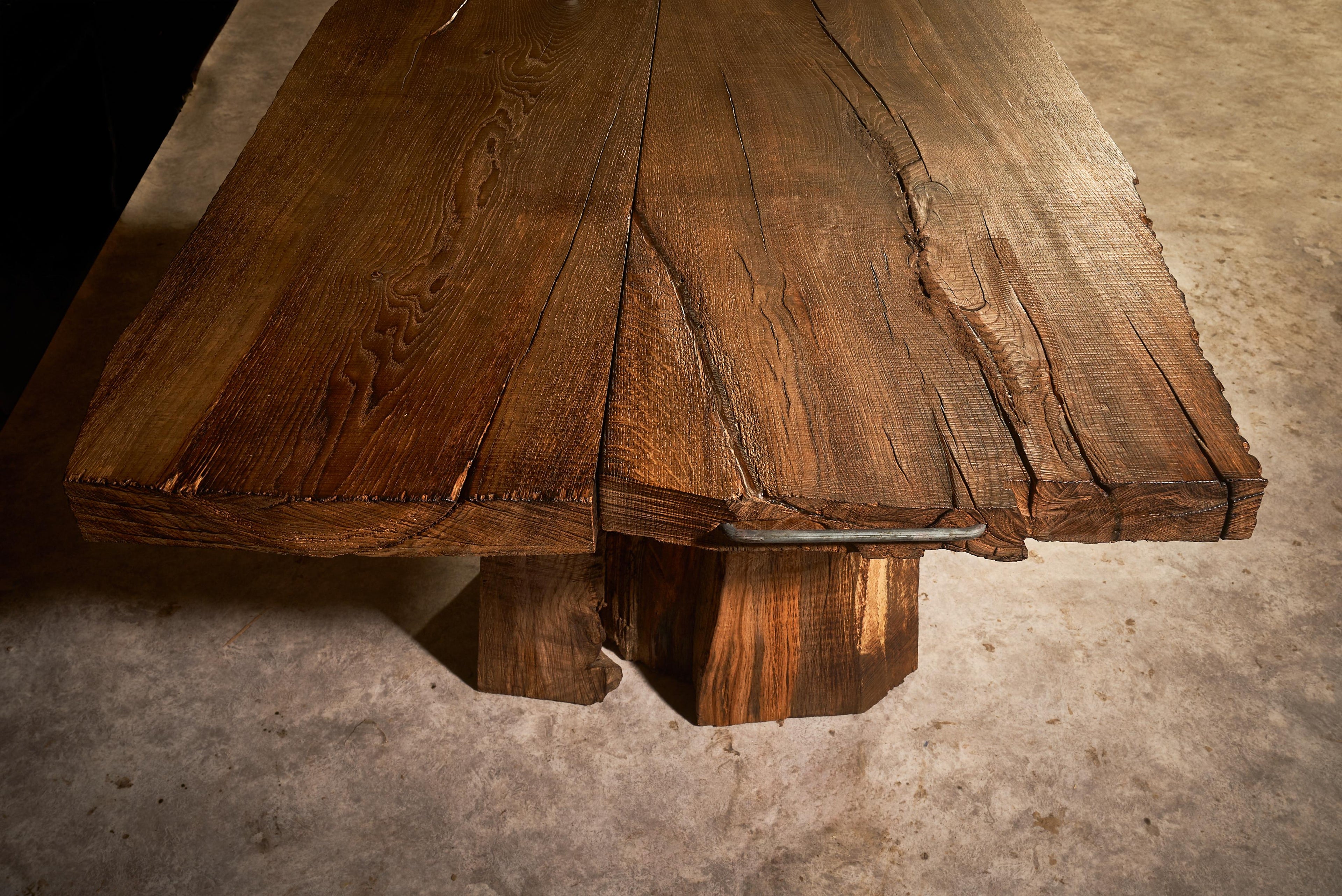 https://a.1stdibscdn.com/sculptural-authentic-solid-oak-dining-table-in-brutalist-style-by-sergio-vulpe-for-sale-picture-13/f_99712/f_452103121748407689861/vintage_table_master.jpg