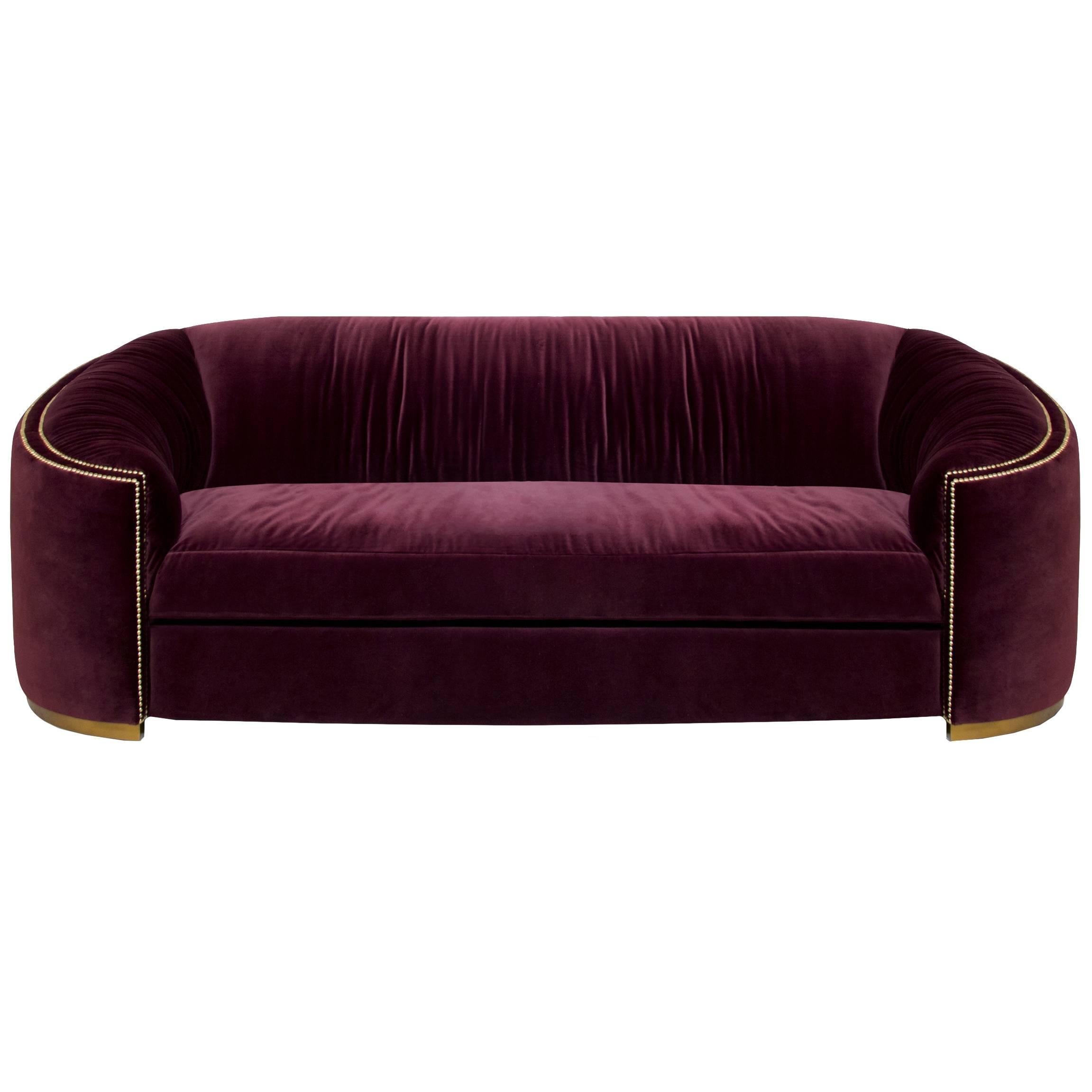 https://a.1stdibscdn.com/archivesE/upload/3663232/f_53600531474643006344/wales_sofa_1_HR_copie_org_master.jpg