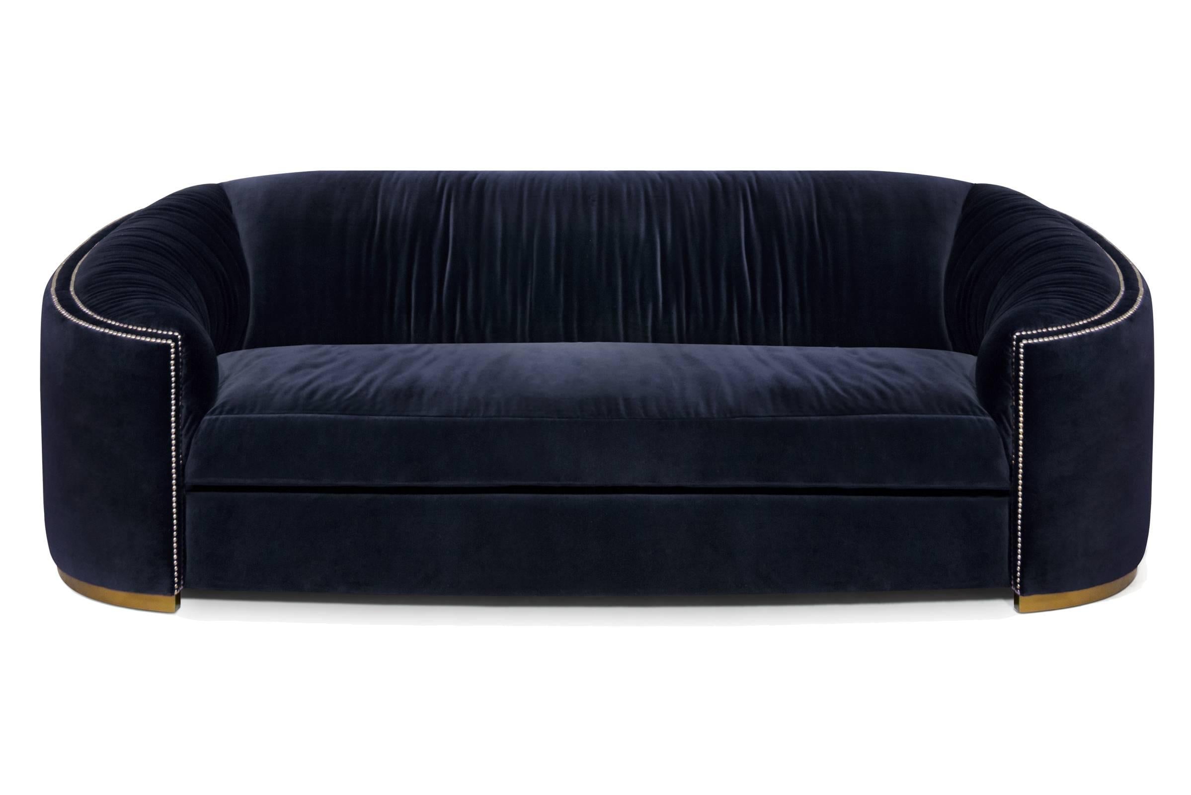 https://a.1stdibscdn.com/archivesE/upload/f_14282/1472297178162/wales_sofa_4_HR_copie_master.JPG