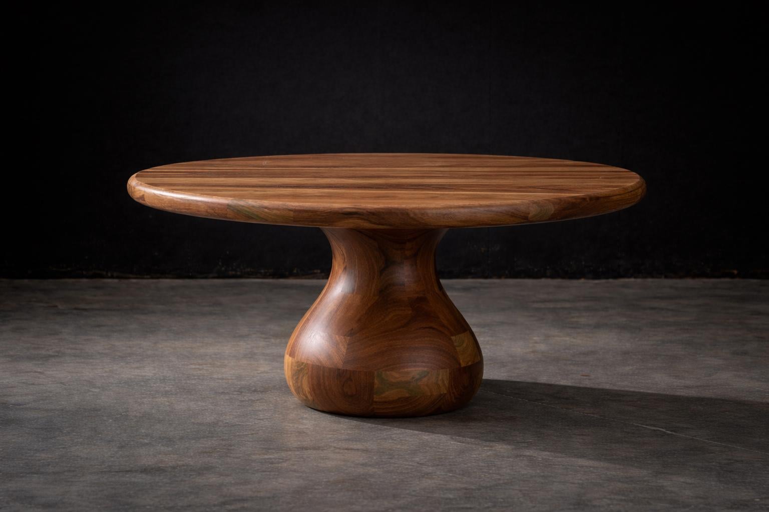 https://a.1stdibscdn.com/solid-walnut-organic-forms-table-by-sergio-vulpe-for-sale-picture-2/f_99712/f_485080321769444766242/walnut_table_by_sergio_vulpe_master.jpg