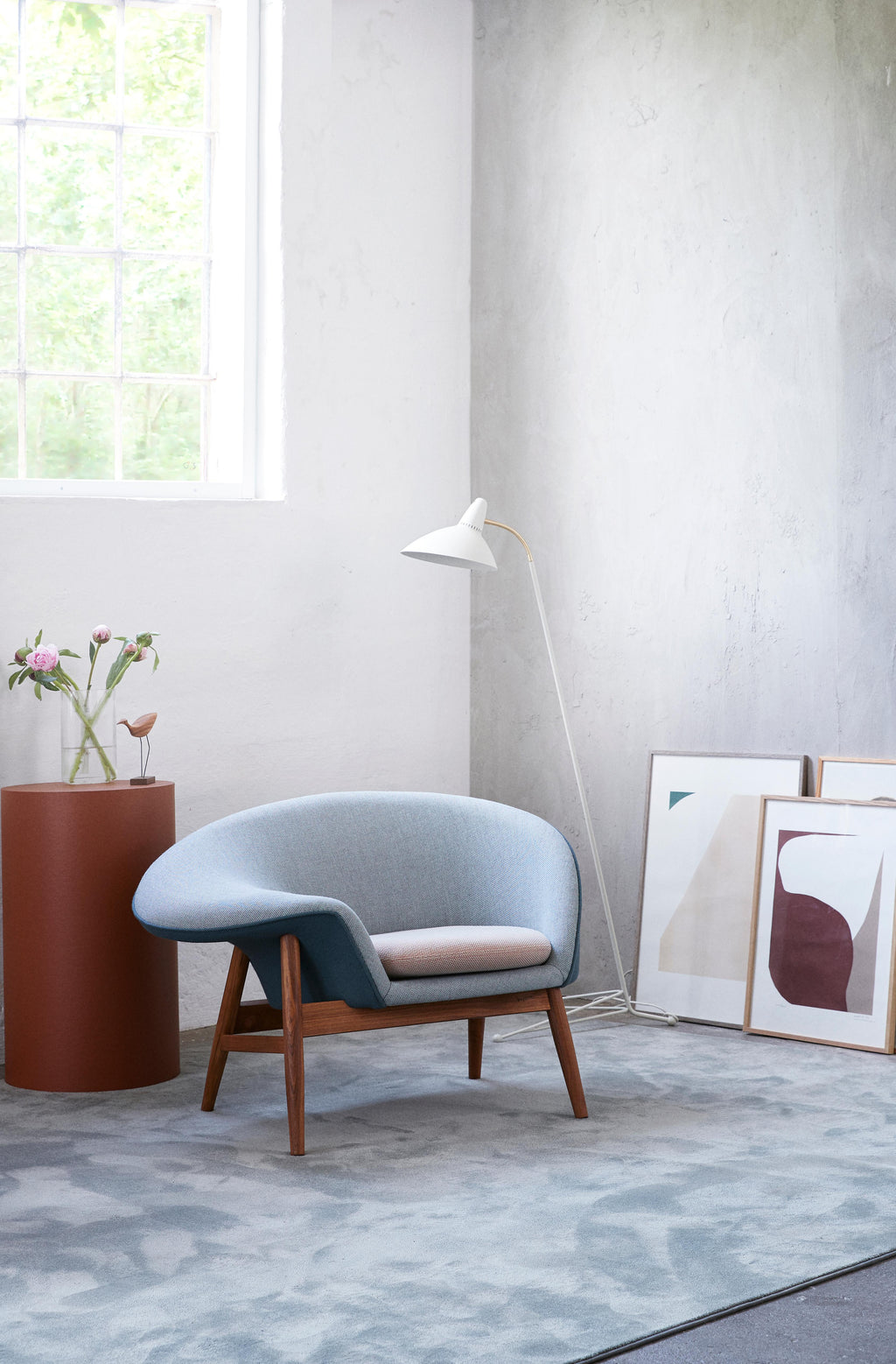 https://a.1stdibscdn.com/fried-egg-three-tone-chair-by-hans-olsen-from-warm-nordic-for-sale-picture-18/12330573/f_195013121592290683109/warmnordic_friedegg_lightsome_arctic_hansolsen_anniversary_master.jpg