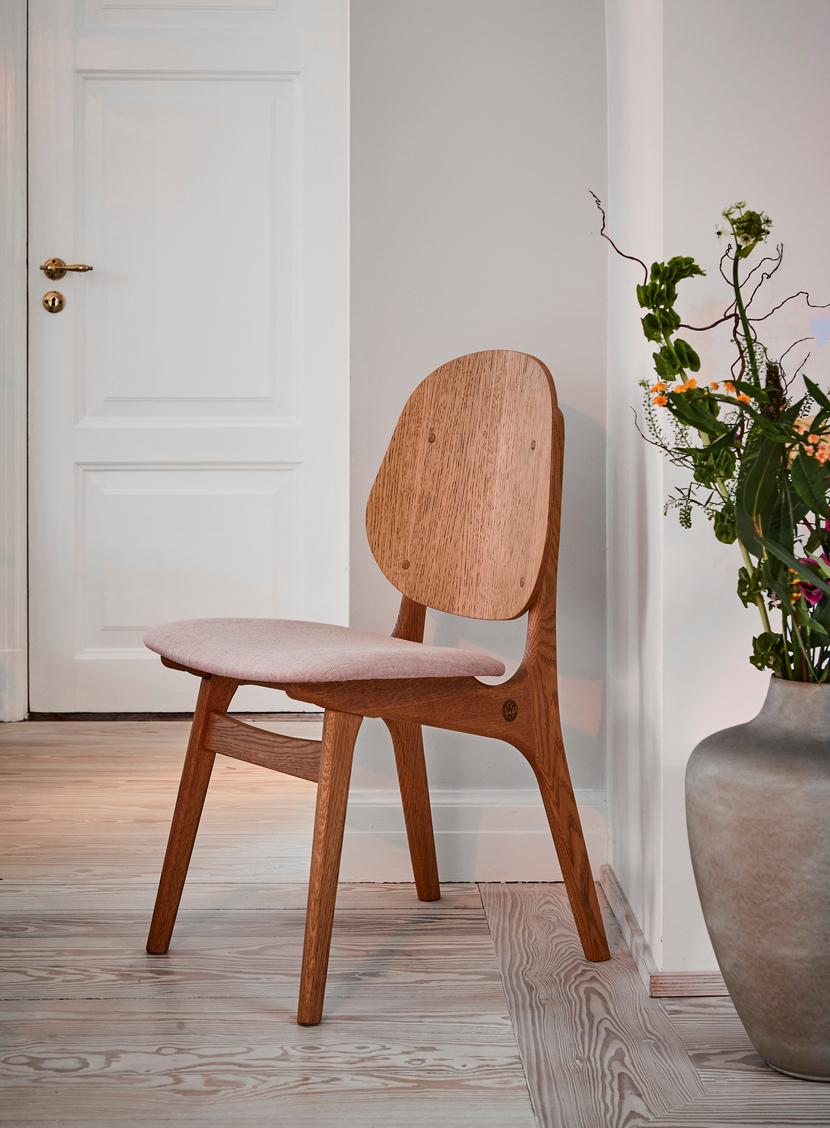 https://a.1stdibscdn.com/noble-chair-teak-oiled-oak-terracotta-by-warm-nordic-for-sale-picture-5/f_12192/f_344004521684772587889/warmnordic_noble_master.jpg