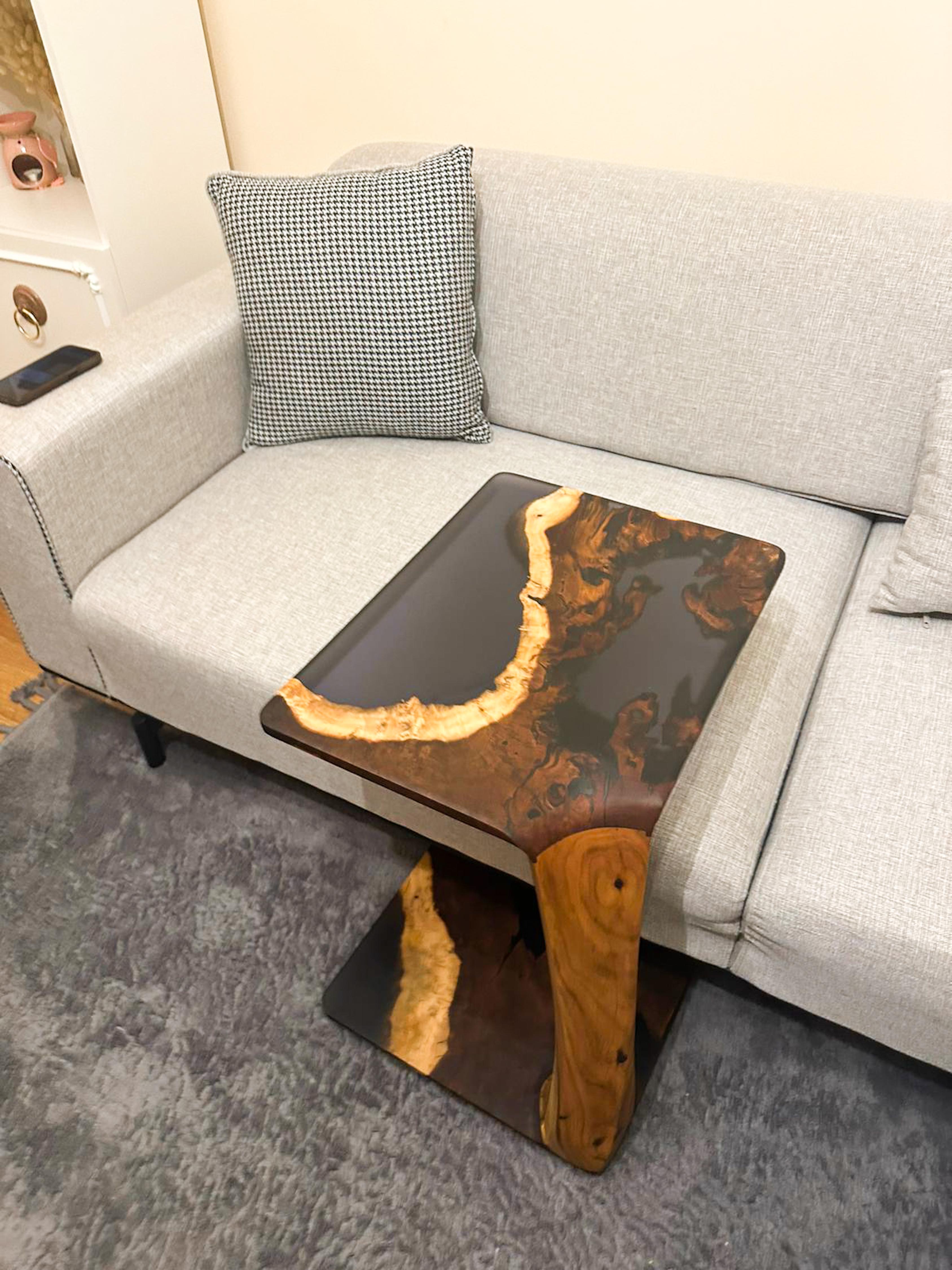 https://a.1stdibscdn.com/wooden-side-table-custom-sofa-table-custom-coffee-table-for-sale-picture-5/f_91932/f_438412221740745285699/waterfall_blue_epoxy_console_table_4_master.JPG