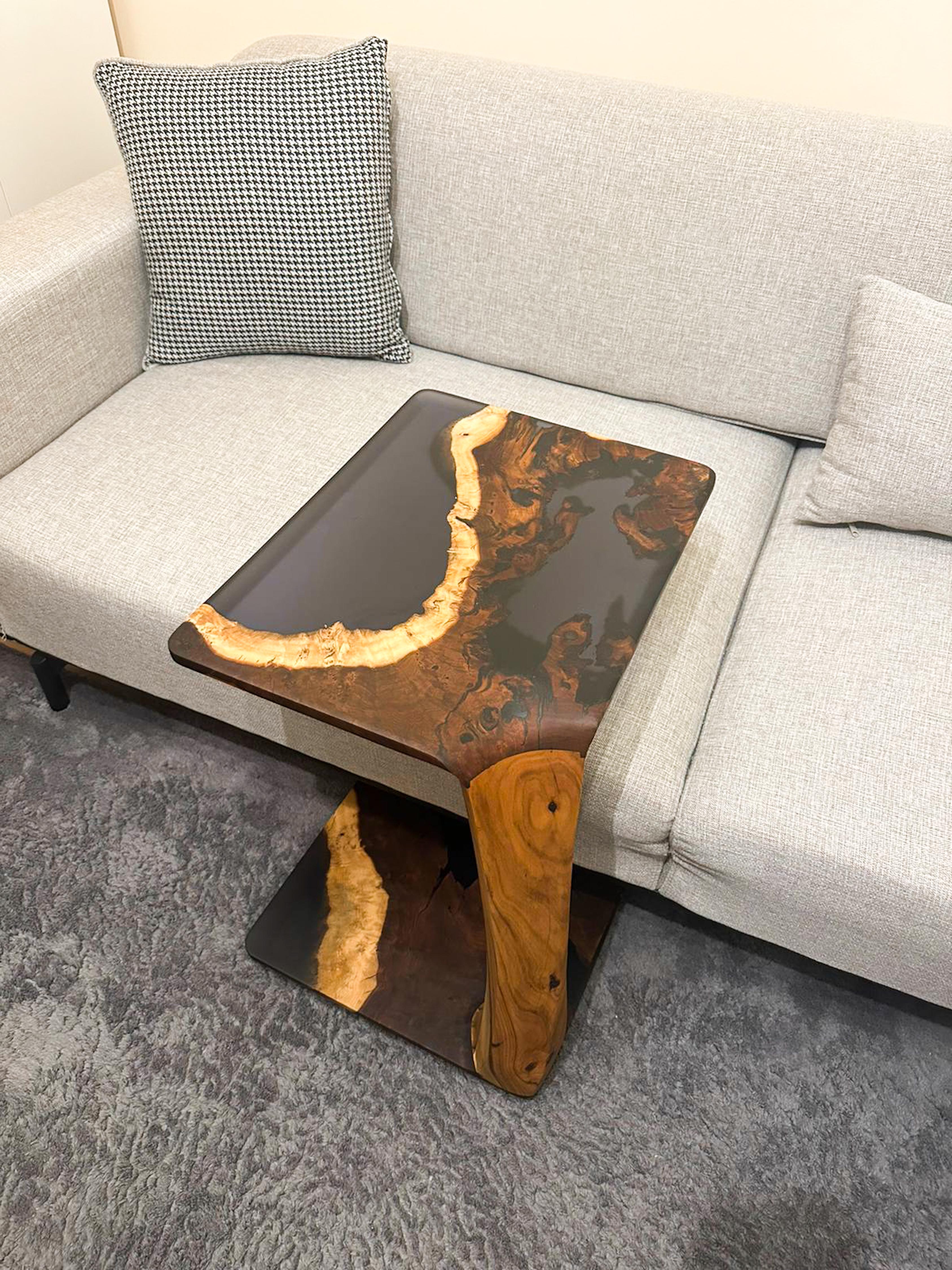 https://a.1stdibscdn.com/wooden-side-table-custom-sofa-table-custom-coffee-table-for-sale-picture-6/f_91932/f_438412221740745287044/waterfall_blue_epoxy_console_table_5_1__master.JPG