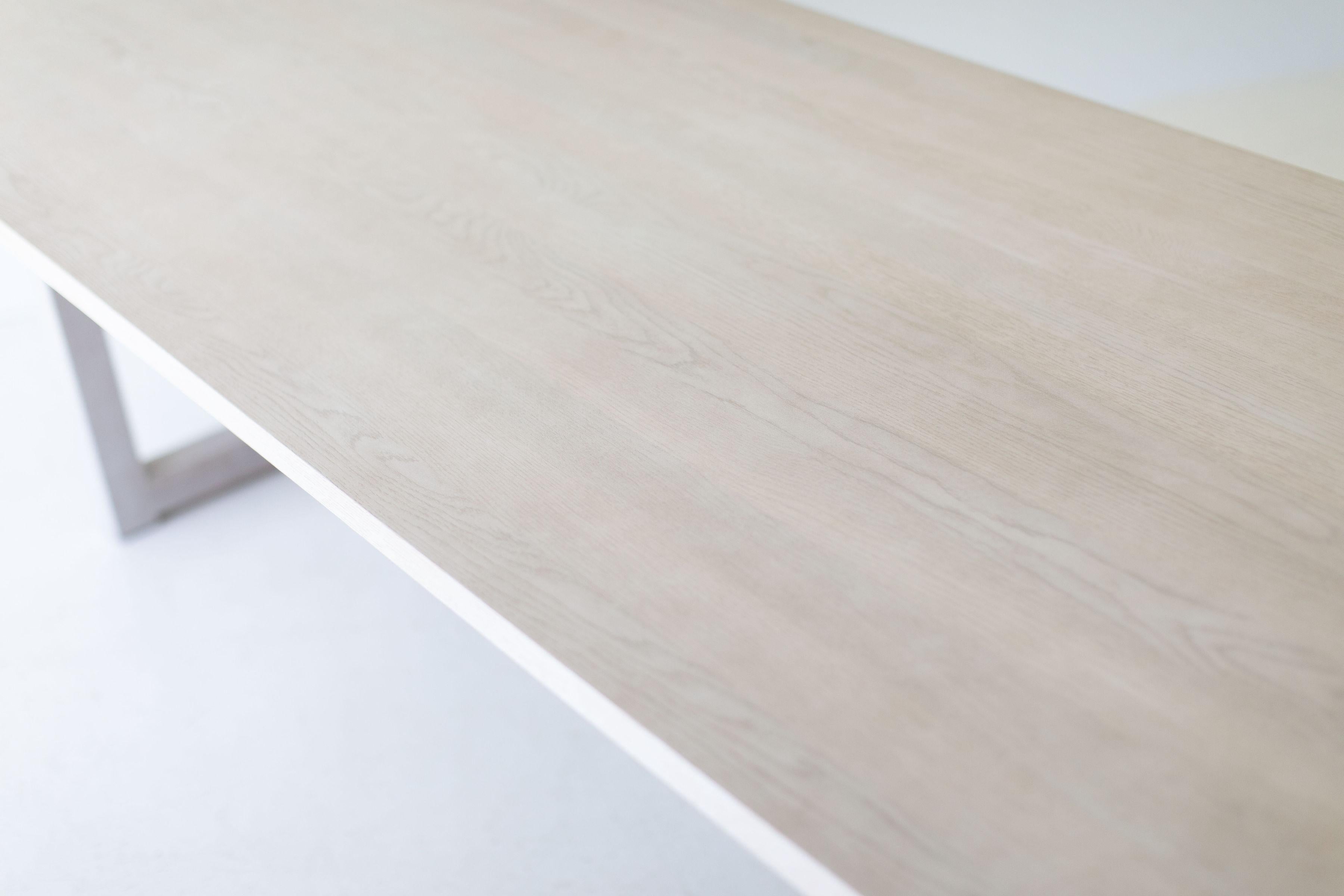 https://a.1stdibscdn.com/whitewash-dining-table-for-sale-picture-3/f_9720/1565813435263/whitewash_dining_table_03_master.jpg