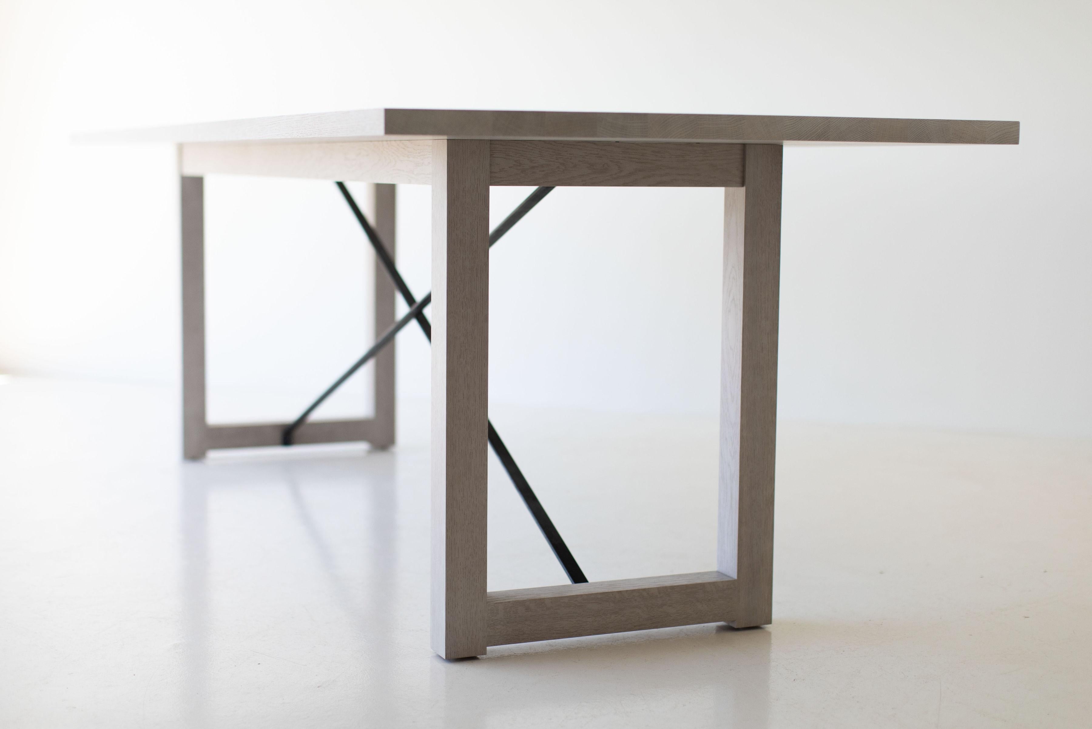 https://a.1stdibscdn.com/whitewash-dining-table-for-sale-picture-5/f_9720/1565813438939/whitewash_dining_table_05_master.jpg
