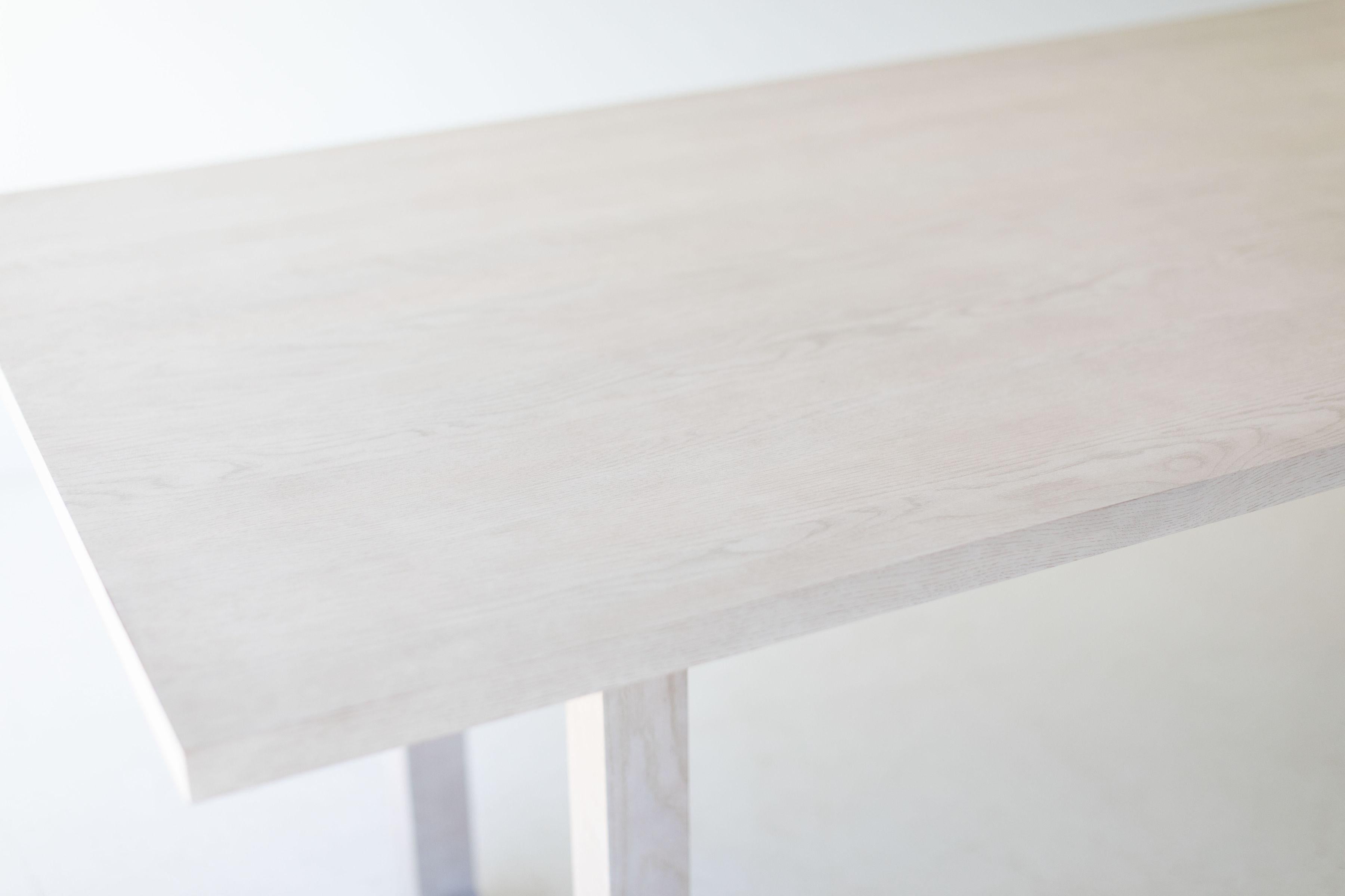 https://a.1stdibscdn.com/whitewash-dining-table-for-sale-picture-6/f_9720/1565813440513/whitewash_dining_table_06_master.jpg