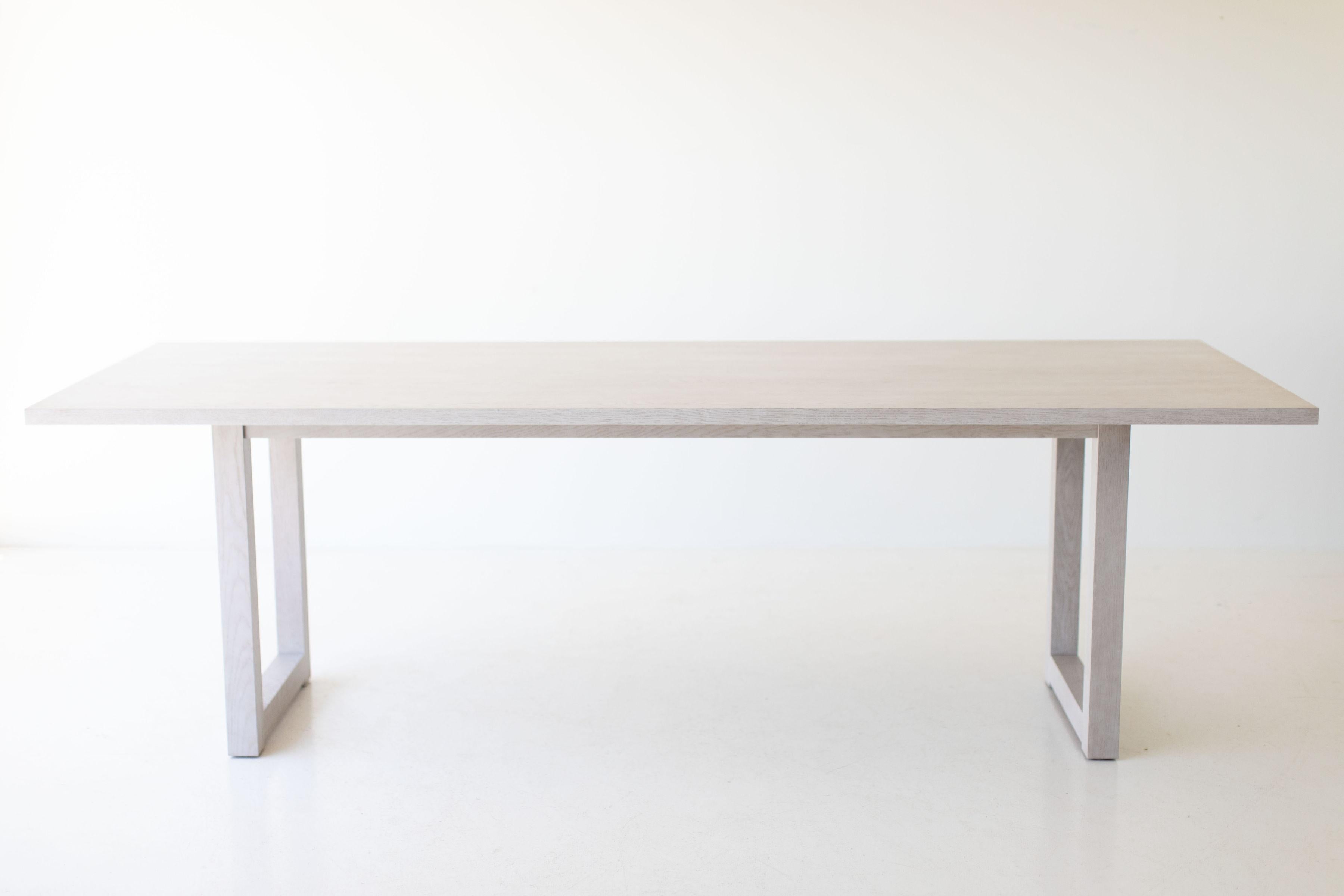 https://a.1stdibscdn.com/whitewash-dining-table-for-sale-picture-8/f_9720/1565813443451/whitewash_dining_table_08_master.jpg