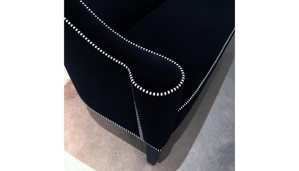 https://a.1stdibscdn.com/wittmann-villa-gallia-lounge-chair-designed-by-josef-hoffmann-for-sale-picture-6/f_44652/f_219010821608662425608/wittmann_villa_gallia_sofa_josef_hoffmann_1400x800_5_master.jpg