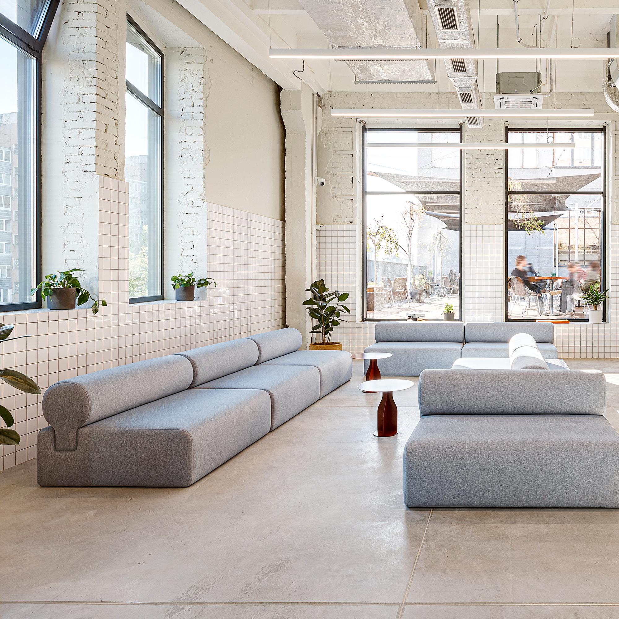 https://a.1stdibscdn.com/modular-designer-sofa-oak-by-woo-customizable-contemporary-sectional-seating-for-sale-picture-3/f_63402/f_454839921750144659596/woo_1stdibs_Oak_2_master.jpg