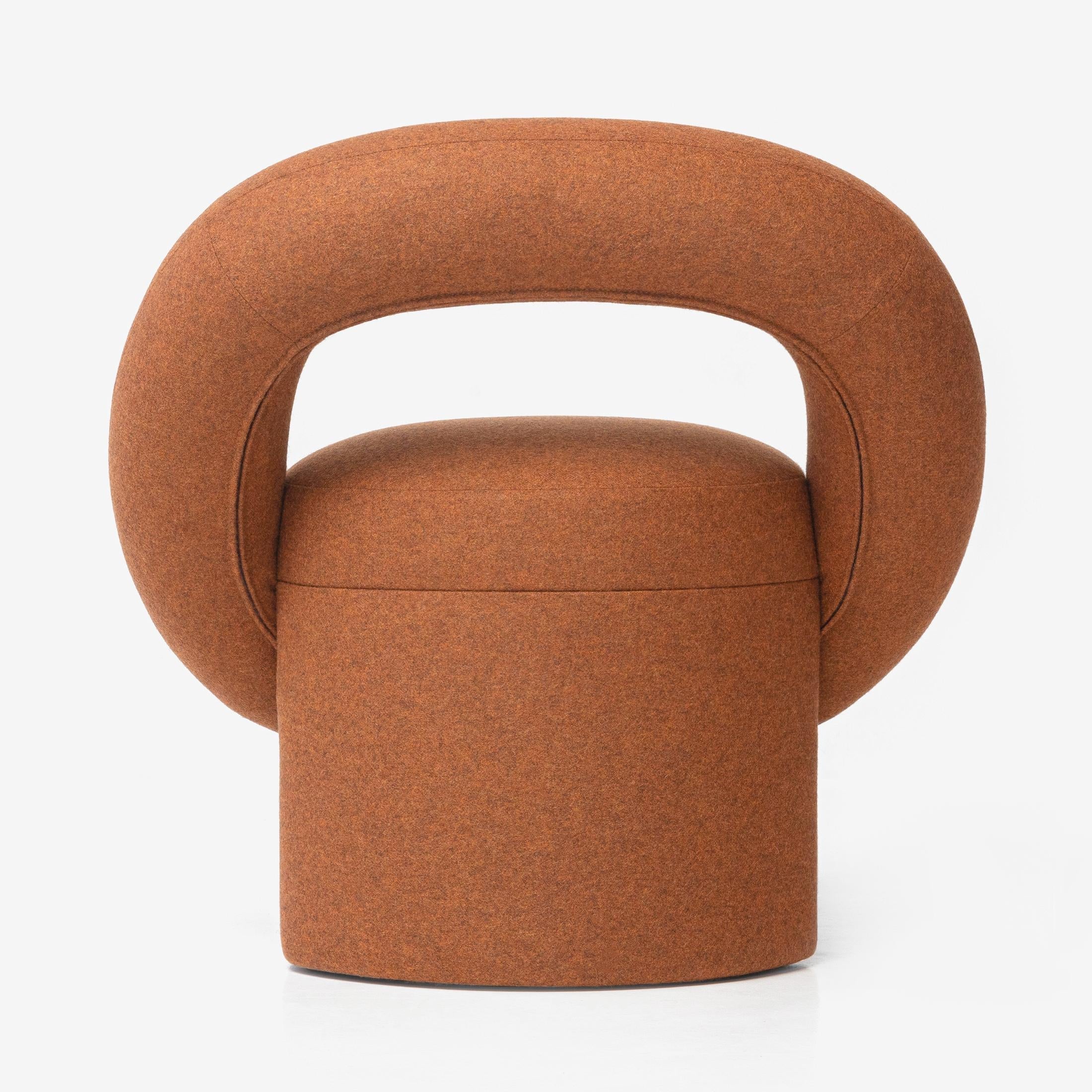 https://a.1stdibscdn.com/armchair-play-in-velour-fabric-for-sale-picture-10/f_63402/f_350121921736549628818/woo_1stdibs_Play_2_master.jpg