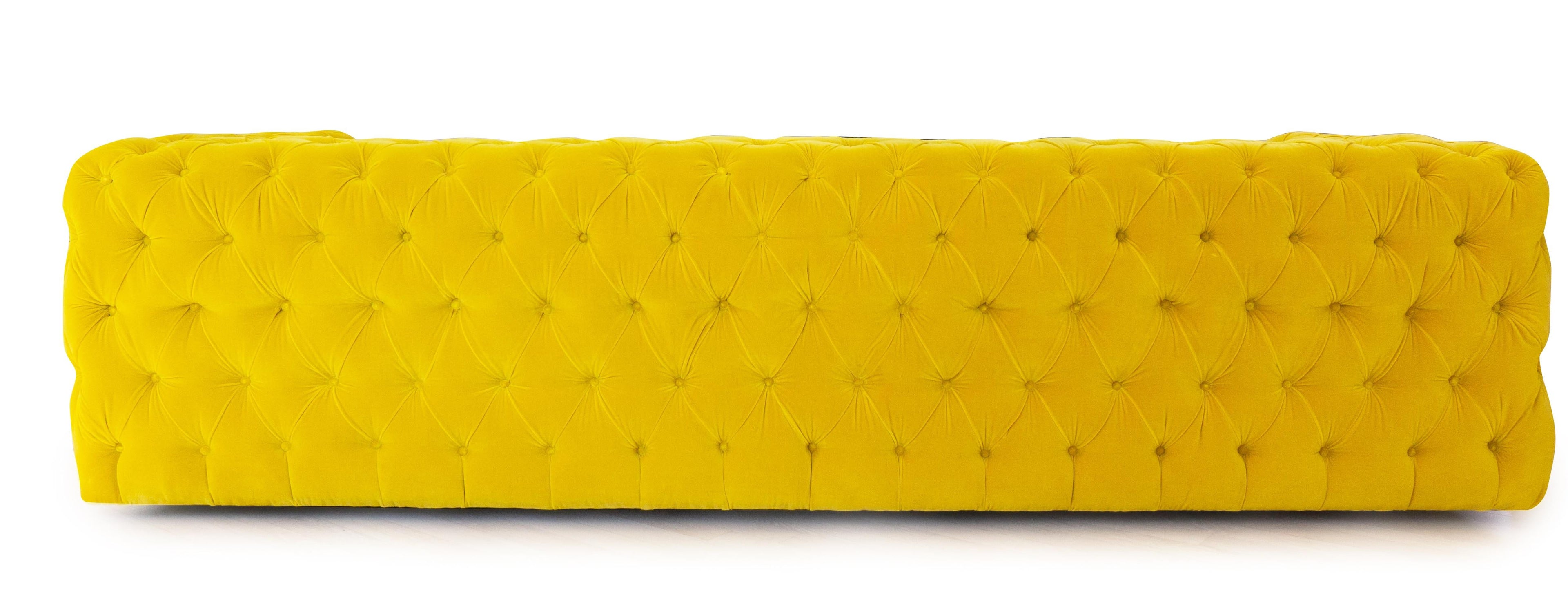 https://a.1stdibscdn.com/new-hand-tufted-yellow-velvet-sofa-in-the-chesterfield-style-for-sale-picture-4/f_21233/1533149419470/yellowtufted_back_master.jpg