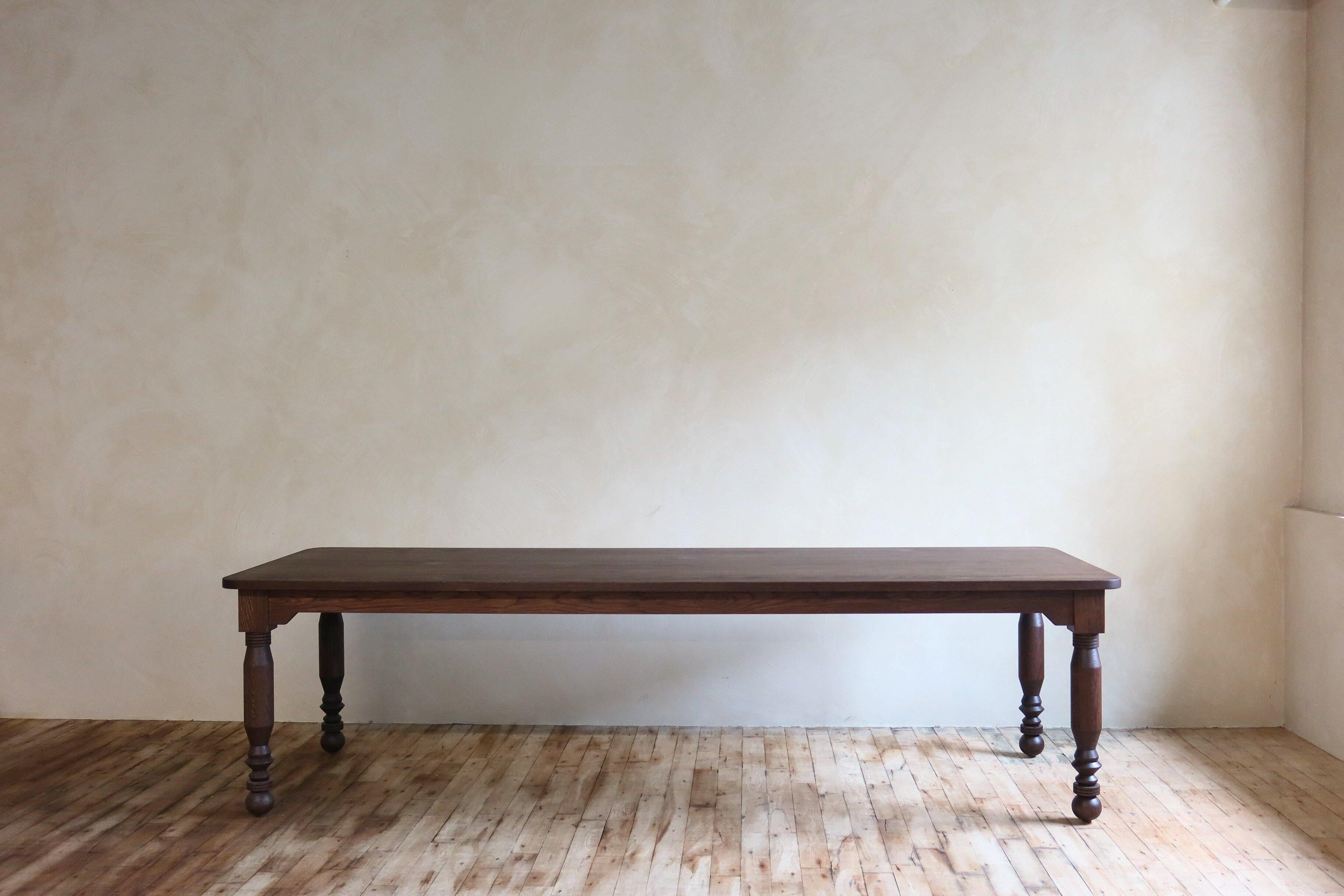 https://a.1stdibscdn.com/9-foot-nbl-rustic-white-oak-dining-table-with-turned-legs-for-sale-picture-10/f_106822/f_494931321775146686293/yn5k9YfA_master.jpg