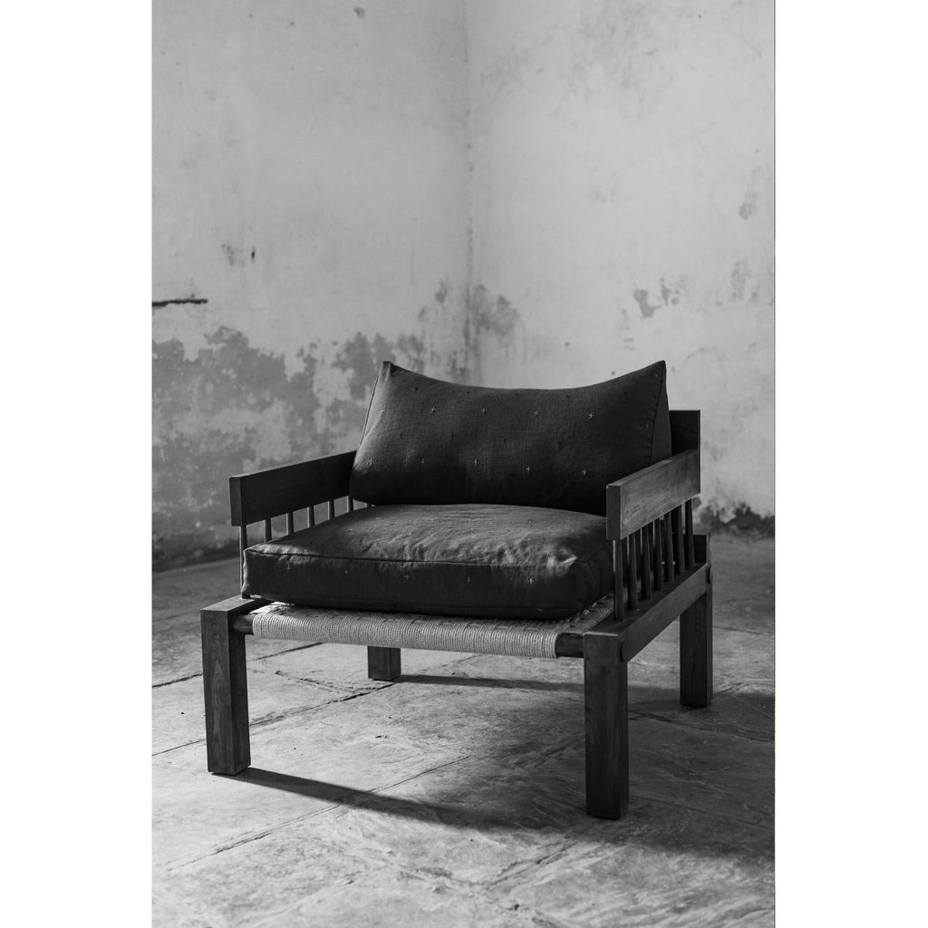 https://a.1stdibscdn.com/elephant-armchair-in-oiled-teak-woven-cotton-rope-upholstery-by-evam-for-sale-picture-7/f_12192/f_470751321760636616037/z_master.jpg
